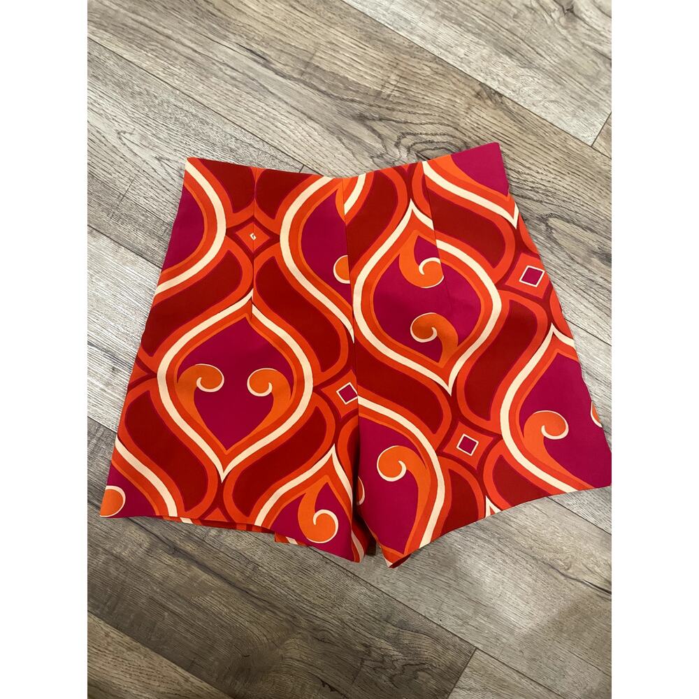 ZARA Hot Pink FuchsiaOrange Geometric Printed High Waisted Pleated Shorts Size S - Picture 3 of 9